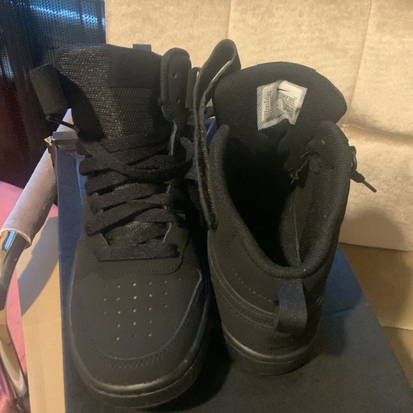 Brand new black on black Nike - Picture 2 of 2